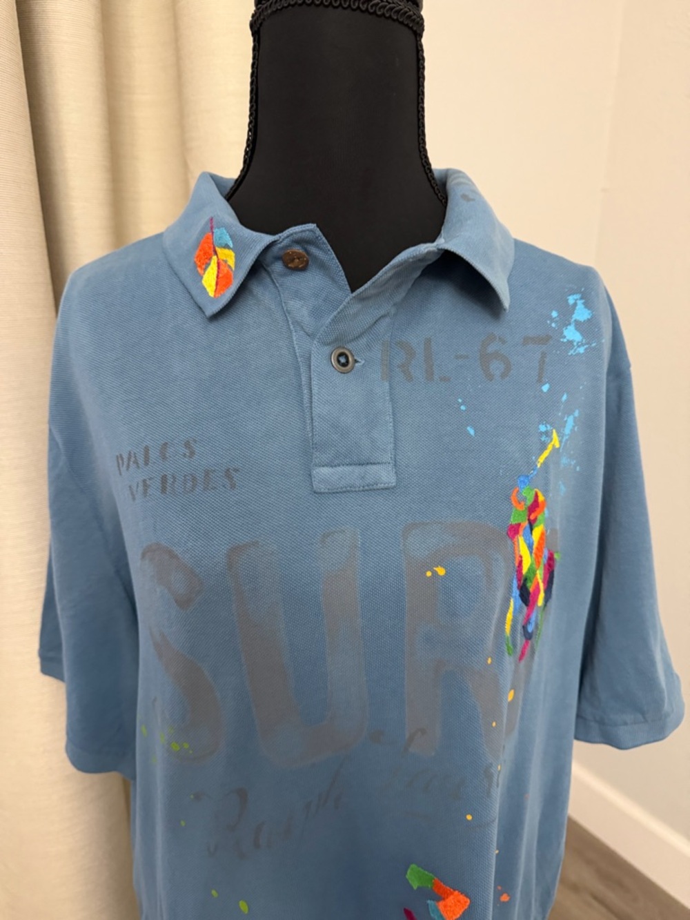 POLO RALPH LAUREN Surf Polo Shirt In Blue with Multicolor Embroidered Motifs - Picture 4 of 7